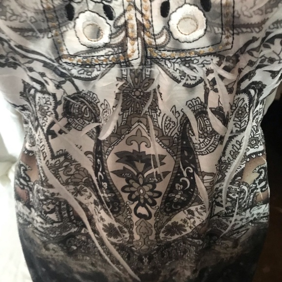 CATO Embroidered Top SIZE L - Picture 7 of 9